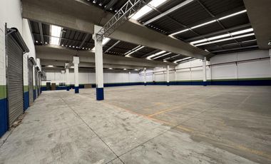 Renta de bodega industrial en Tlalnepantla 2,500 m².