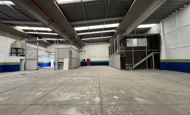 Bodega en renta de 2,200 m2 en Tlalnepantla