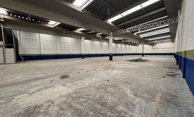 Bodega en renta de 2,200 m2 en Tlalnepantla