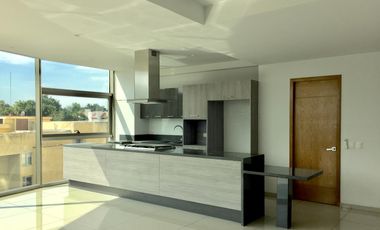 Espectacular departamento, 3 recámaras, alberca, gimnasio, a 2 cuadras del club de golf