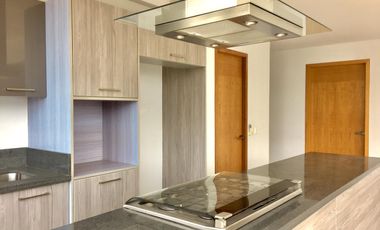 Espectacular departamento, 3 recámaras, alberca, gimnasio, a 2 cuadras del club de golf