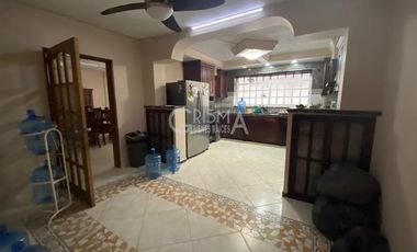 CASA  AMPLIA  SEMIAMUEBLADA  EN RENTA EN COL. JARDINES DE TUXPAN