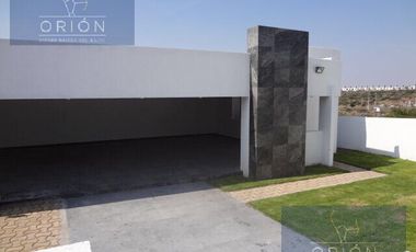 Departamento renta con elevador Corregidora Queretaro como casa de una planta sin muebles