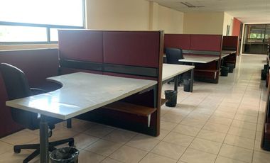 Bodega comercial con oficinas adicionales de 210m | Seguridad 24/7