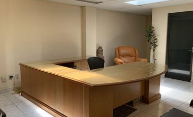 Bodega comercial con oficinas adicionales de 210m | Seguridad 24/7