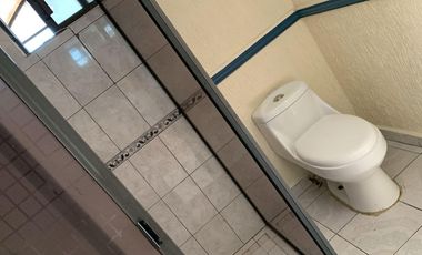 Bodega comercial con oficinas adicionales de 210m | Seguridad 24/7