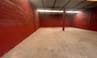 Bodega comercial con oficinas adicionales de 210m | Seguridad 24/7