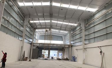 Bodega en renta de 1,080 m2 en Vallejo