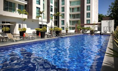 Muy cerca Plaza Sania, 132 M2, 2 recámaras, 2 baños, 2 autos, alberca, gym