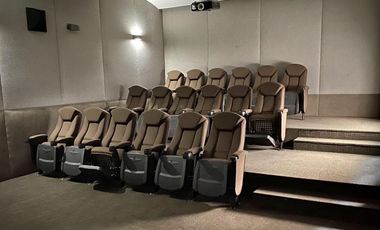 Muy cerca Plaza Sania, 132 M2, 2 recámaras, 2 baños, 2 autos, alberca, gym