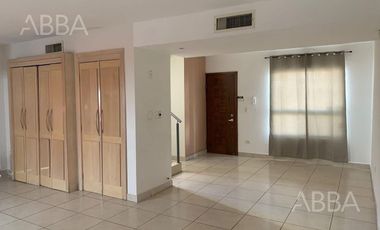 Casa en Renta en Cumbres