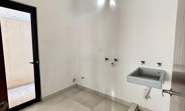 Casa en Renta en Privado Res Rincon de Alcantara