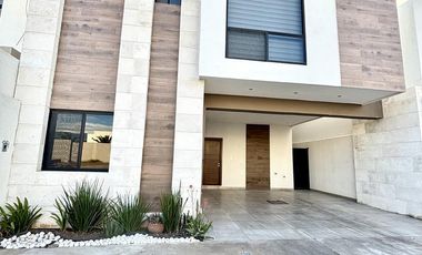 Casa en Renta en Privado Res Rincon de Alcantara