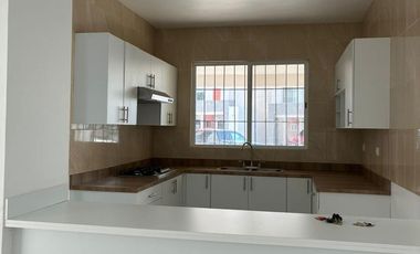 Casa en renta en fracc privado ALMADEN Ramos Arizpe