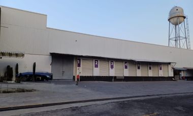 Bodega en renta de 2,500 m2 en Vallejo