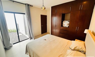 Casa amueblada en renta, Lomas de la Rioja, Rivivera Veracruzana