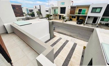 Casa amueblada en renta, Lomas de la Rioja, Rivivera Veracruzana