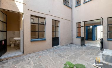 Casa en Venta ideal para escuela u oficinas la Colonia el Carmen en Puebla, Puebla
