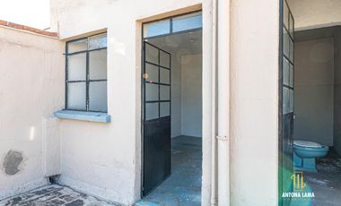 Casa en Venta ideal para escuela u oficinas la Colonia el Carmen en Puebla, Puebla
