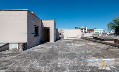 Casa en Venta ideal para escuela u oficinas la Colonia el Carmen en Puebla, Puebla