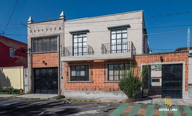 Casa en Venta ideal para escuela u oficinas la Colonia el Carmen en Puebla, Puebla