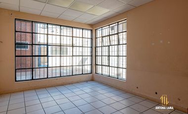 Casa en Venta ideal para escuela u oficinas la Colonia el Carmen en Puebla, Puebla