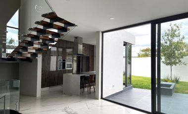 Casa en VENTA / RENTA en Residencial El Molino Condominio XIV