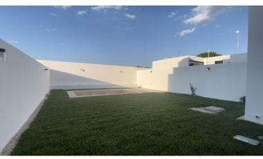 Casa en venta de 4 recamaras al norte de Merida con alberca privada