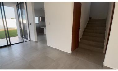 Casa en venta de 4 recamaras al norte de Merida con alberca privada