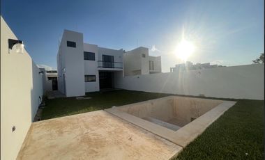 Casa en venta de 4 recamaras al norte de Merida con alberca privada