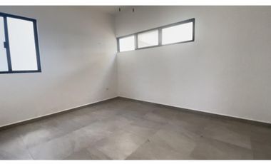 Casa en venta de 4 recamaras al norte de Merida con alberca privada