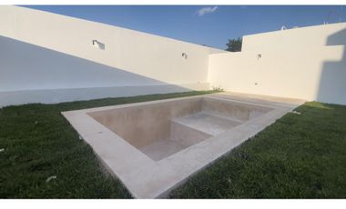 Casa en venta de 4 recamaras al norte de Merida con alberca privada
