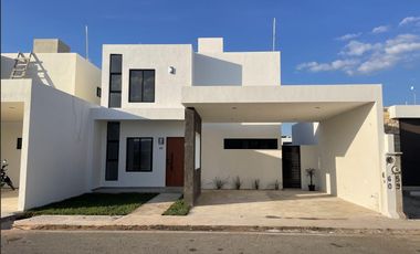 Casa en venta de 4 recamaras al norte de Merida con alberca privada