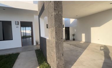 Casa en venta de 4 recamaras al norte de Merida con alberca privada
