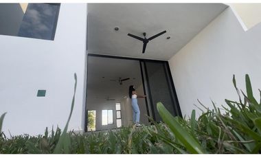 Casa en venta de 4 recamaras al norte de Merida con alberca privada