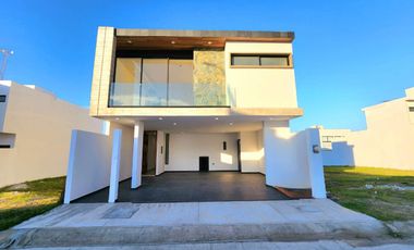 Residencia en Venta en Fracc. Lomas del Dorado