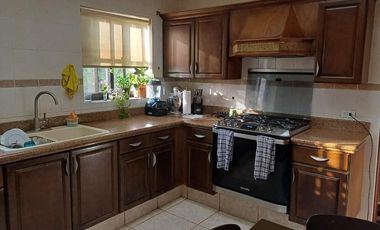 Casa en condominio en venta en Monterrey, Campestre Bugambilias