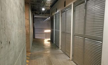 Departamento renta Solares, torre PRIVE, 2 recamáras, 2 autos, alberca, gimnasio