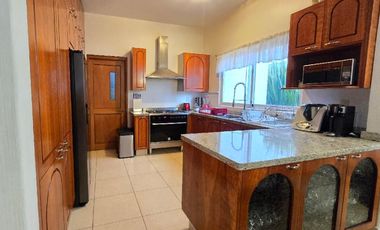 VENTA DE CASA EN REAL ESMERALDA