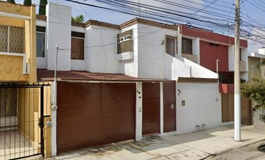 Departamento a 5 minutos de Plaza La Perla, 130 M2, 3 recámaras, 2.5 baños