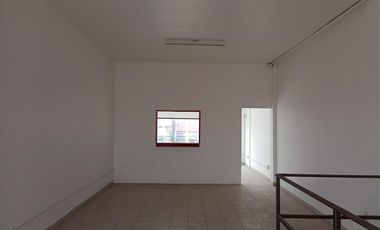 Local en Industrial Alce Blanco