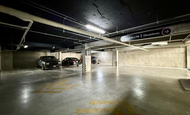 Para estrenar, muy cerca consulado USA, 89 M2, 2 recámaras, 2 baños, 2 autos, gimnasio y business center