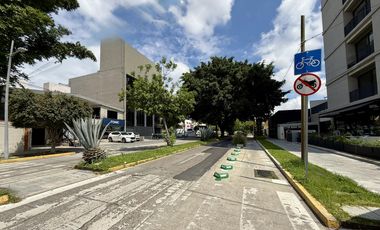 Para estrenar, muy cerca consulado USA, 89 M2, 2 recámaras, 2 baños, 2 autos, gimnasio y business center