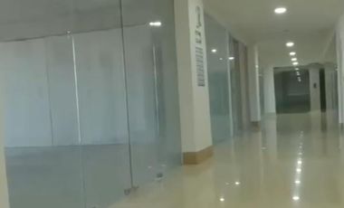 Oficina en EDIFICIO TITANIUM -  VENTA (MT)