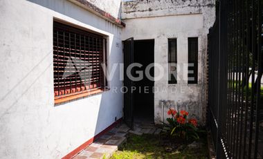 Casa en alquiler c/ cochera en Burzaco