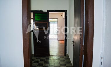 Casa en alquiler c/ cochera en Burzaco