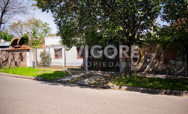 Casa en alquiler c/ cochera en Burzaco