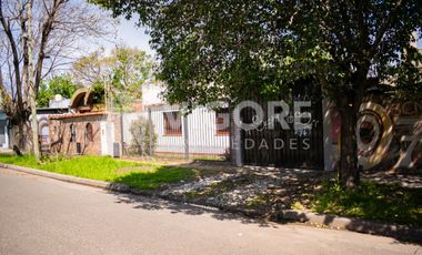 Casa en alquiler c/ cochera en Burzaco