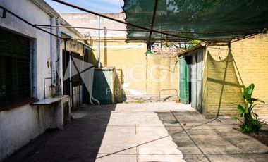 Casa en alquiler c/ cochera en Burzaco