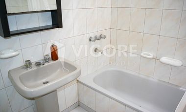 Casa en alquiler c/ cochera en Burzaco